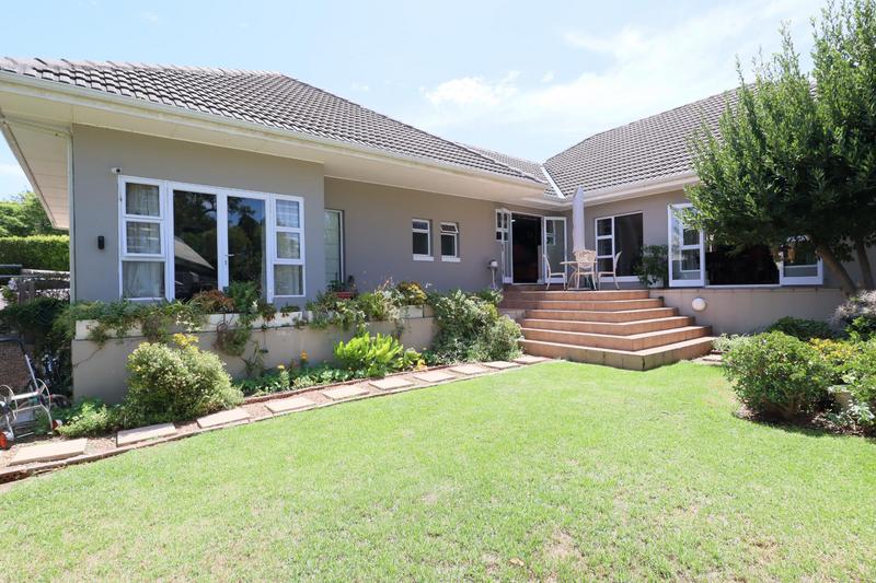 5 Bedroom Property for Sale in Golden Acre Western Cape